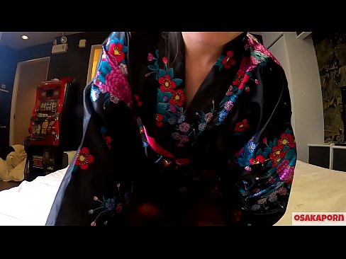 ❤️ A moza cosplay encántalle o sexo ata o orgasmo con chorros nunha jinete e unha mamada. Moza asiática con coño peludo e fermosas tetas con traxe tradicional xaponés nun vídeo afeccionado que mostra a masturbación con xoguetes de merda. Sakura 3 OSAKAPORN. ️❌ Follar en nós ️❤